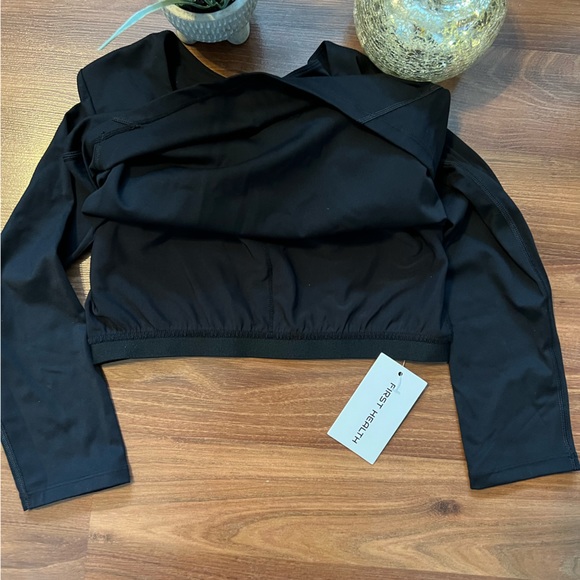 First Health athletic apparel. Enhance Crop Top, brand New Never Used. - Picture 6 of 9